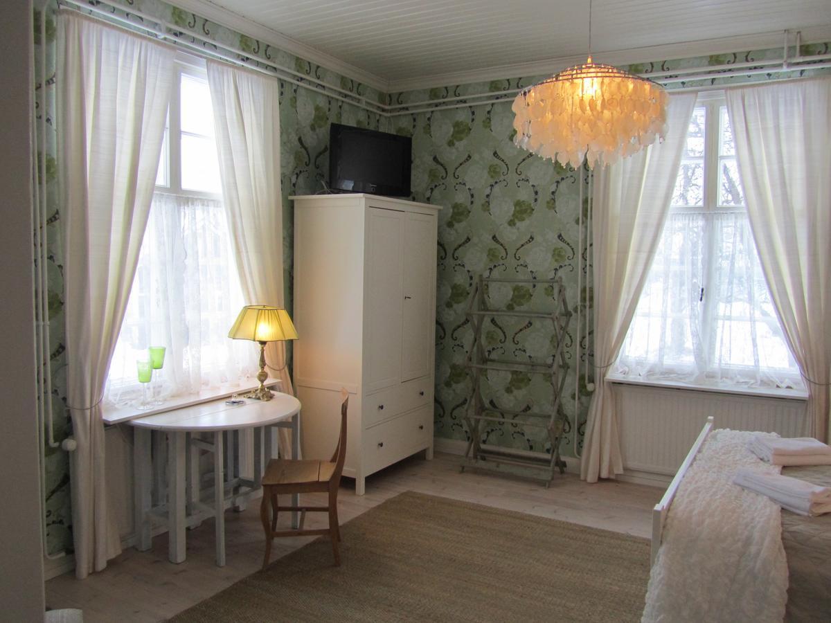 Hotelli Huiskankorpi Boutique Hotel Nivala Esterno foto