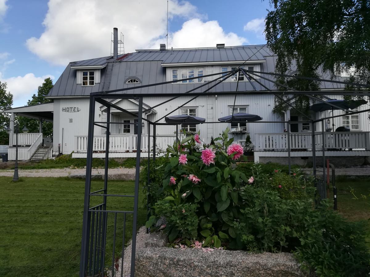 Hotelli Huiskankorpi Boutique Hotel Nivala Esterno foto