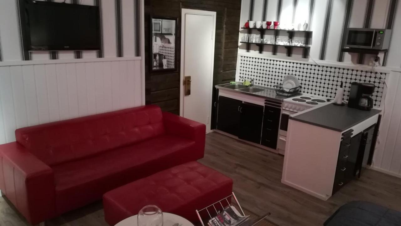 Hotelli Huiskankorpi Boutique Hotel Nivala Esterno foto